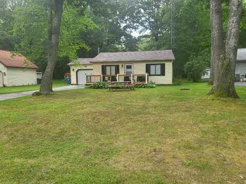 5622 N Reserve Road, Roscommon, MI 48653