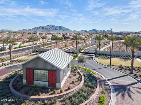 2231 E FANDANGO Drive, Gilbert, AZ 85298