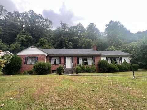 132 MULBERRY STREET, PINEVILLE, WV 24874