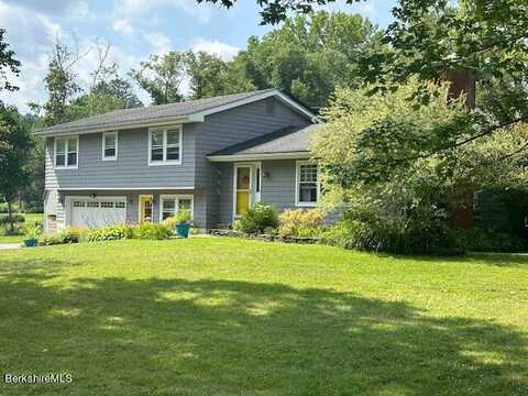 55 Thornliebank Rd, Williamstown, MA 01267