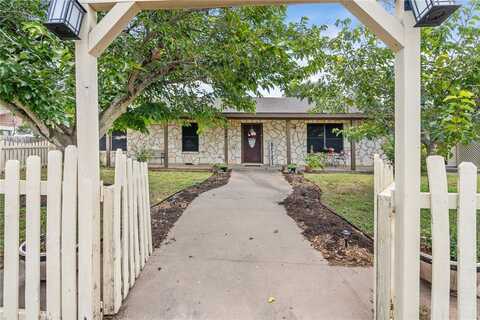 109 Lakeview, Three Rivers, TX 78071