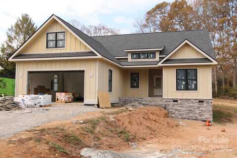 41 S Melissa Way, Hendersonville, NC 28791