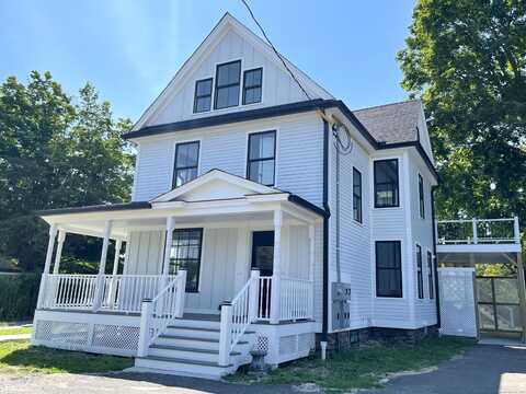 78 West Main Street, Clinton, CT 06413