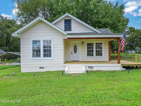 42 W Church Street, Alamo, TN 38001