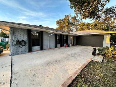 2096 Apple Court, Deltona, FL 32725