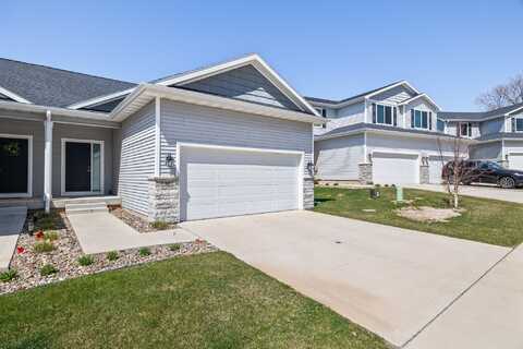 96 Keeneland Court, Pleasant Hill, IA 50327