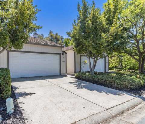 10 Knoll Ct., Hercules, CA 94547