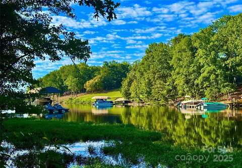 142 Long Cove, New London, NC 28127