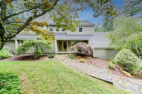 28 Pine Ridge Lane, Mansfield Center, CT 06250