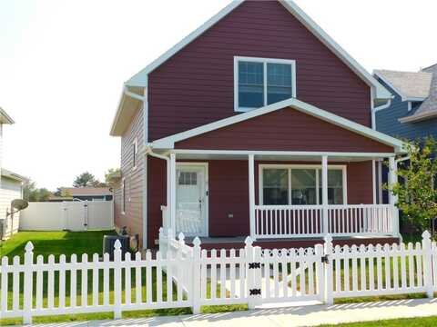 11 Garden Cottage Lane Lane, Grinnell, IA 50112