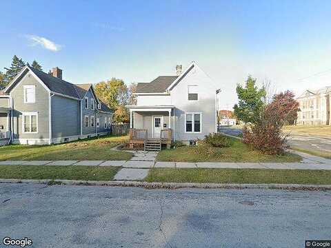 N 10Th St, Manitowoc, WI 54220