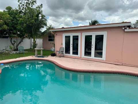 38Th, LAUDERDALE LAKES, FL 33309