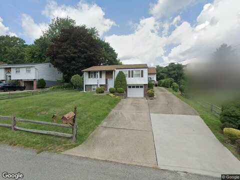 Warrencliff, MONACA, PA 15061