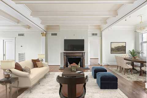 Main, HOUSTON, TX 77002