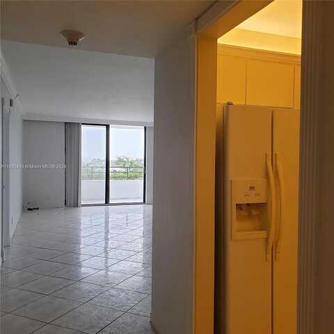 Parkview, HALLANDALE BEACH, FL 33009