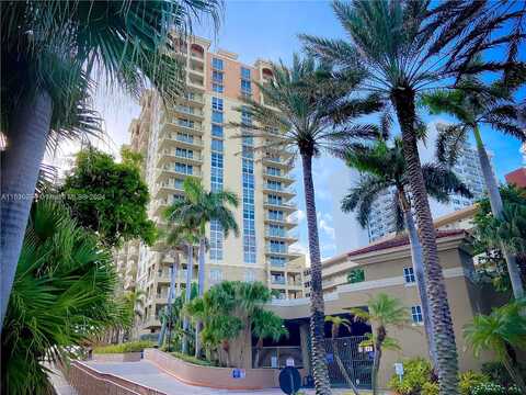 Ocean, HALLANDALE BEACH, FL 33009