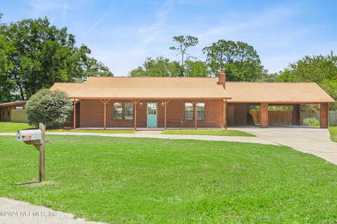 Karen, PALATKA, FL 32177