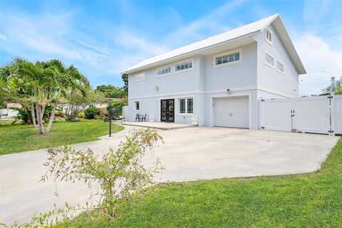 Ezelle, LARGO, FL 33770