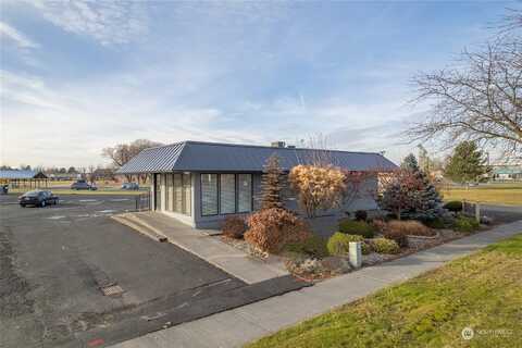 S Pioneer Way Ne, Moses Lake, WA 98837