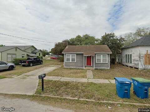 Flournoy, BEEVILLE, TX 78102