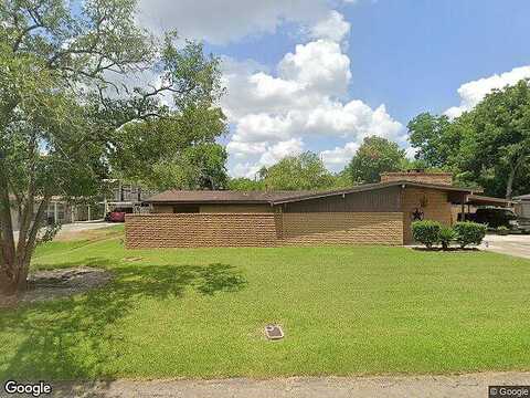 Maddox, BEAUMONT, TX 77705