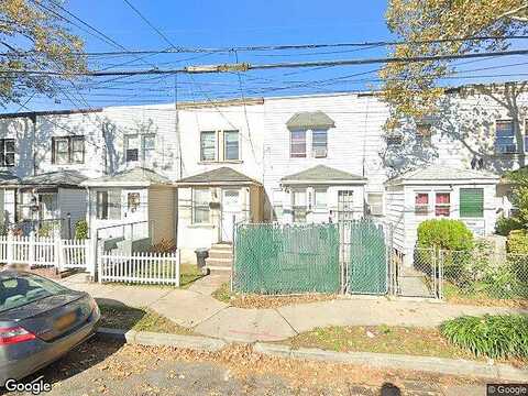 118Th, JAMAICA, NY 11434