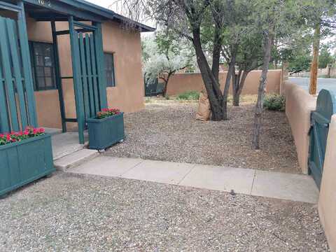 Hickox, SANTA FE, NM 87505