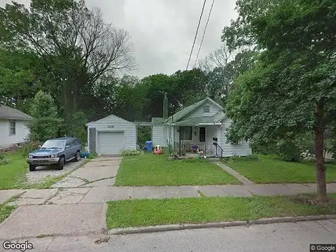 Mccullough, LANSING, MI 48912