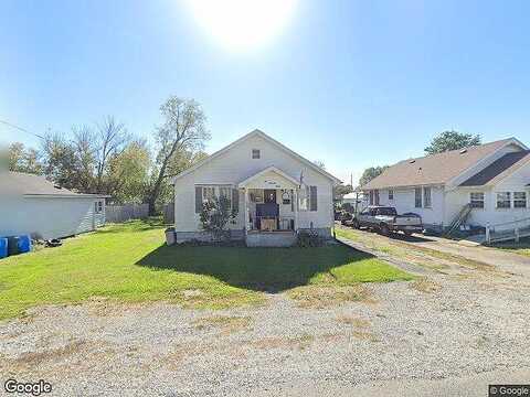 8Th, SAINT ELMO, IL 62458