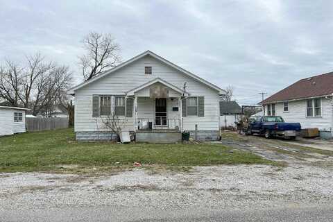 8Th, SAINT ELMO, IL 62458