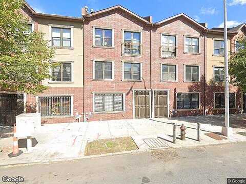 Prospect, BROOKLYN, NY 11213