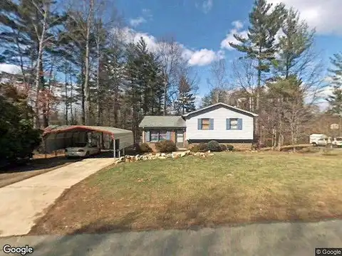 Twin Oaks, MOUNT AIRY, NC 27030