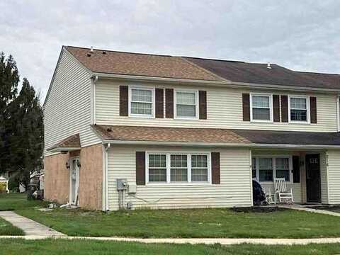 Carlyn, DOWNINGTOWN, PA 19335