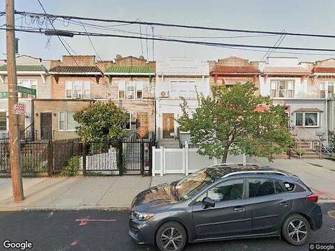 100Th, EAST ELMHURST, NY 11369