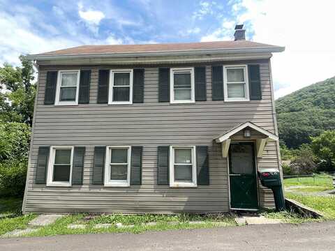 Chestnut St, Mill Hall, PA 17751