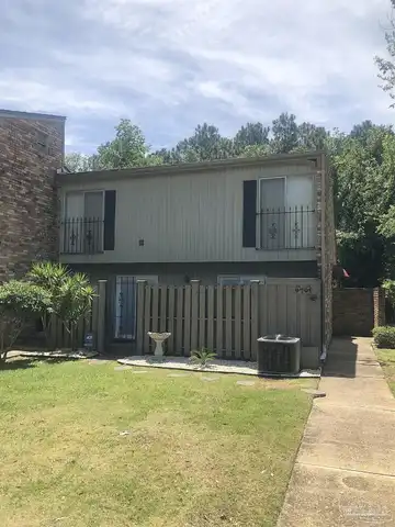 Huron, PENSACOLA, FL 32507