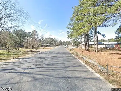 Nona St, LEESVILLE, LA 71446