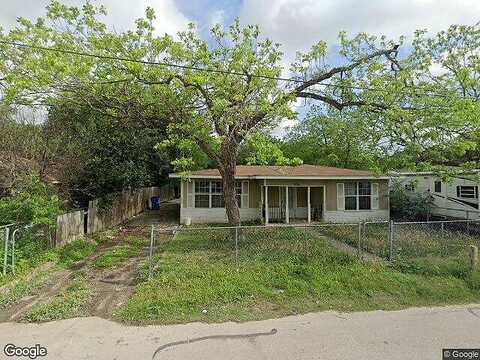 Avenue C, SEGUIN, TX 78155