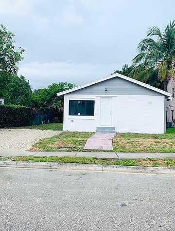 9Th, RIVIERA BEACH, FL 33404