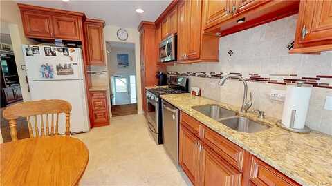 Eagle View, AIRMONT, NY 10952