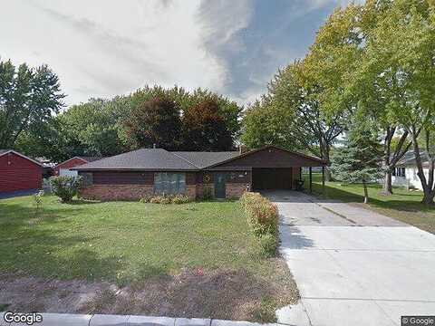 Queens, ANOKA, MN 55303