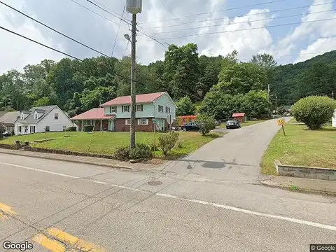 N Mitchell Hts, LOGAN, WV 25601