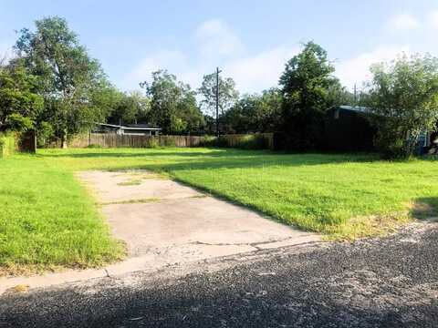 1207 Widhelm, Beeville, TX 78102