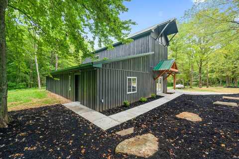 7260 Pumpkin Ridge Road, Nashville, IN 47448