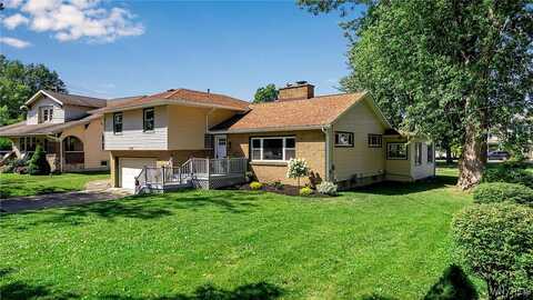 4948 Clifton Parkway, Hamburg, NY 14075