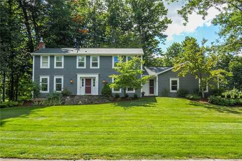 28 Wandering Trail, Pittsford, NY 14534