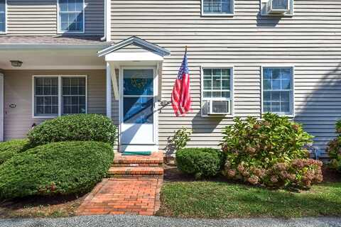 21 Simpson Lane, Falmouth, MA 02540