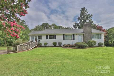 120 Academy Drive, Boonville, NC 27011