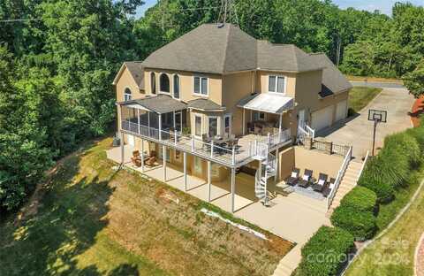 122 Long Cove Lane, Mooresville, NC 28117