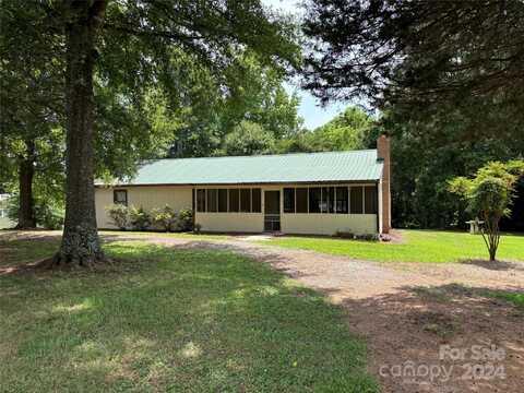 2845 Woodgate Drive, Lincolnton, NC 28092